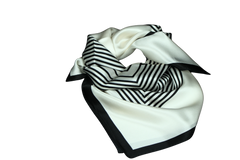 Beiges Seidentuch mit schwarzen Streifen – 100 % Seide, 70x70 cm | Elegantes quadratisches Halstuch